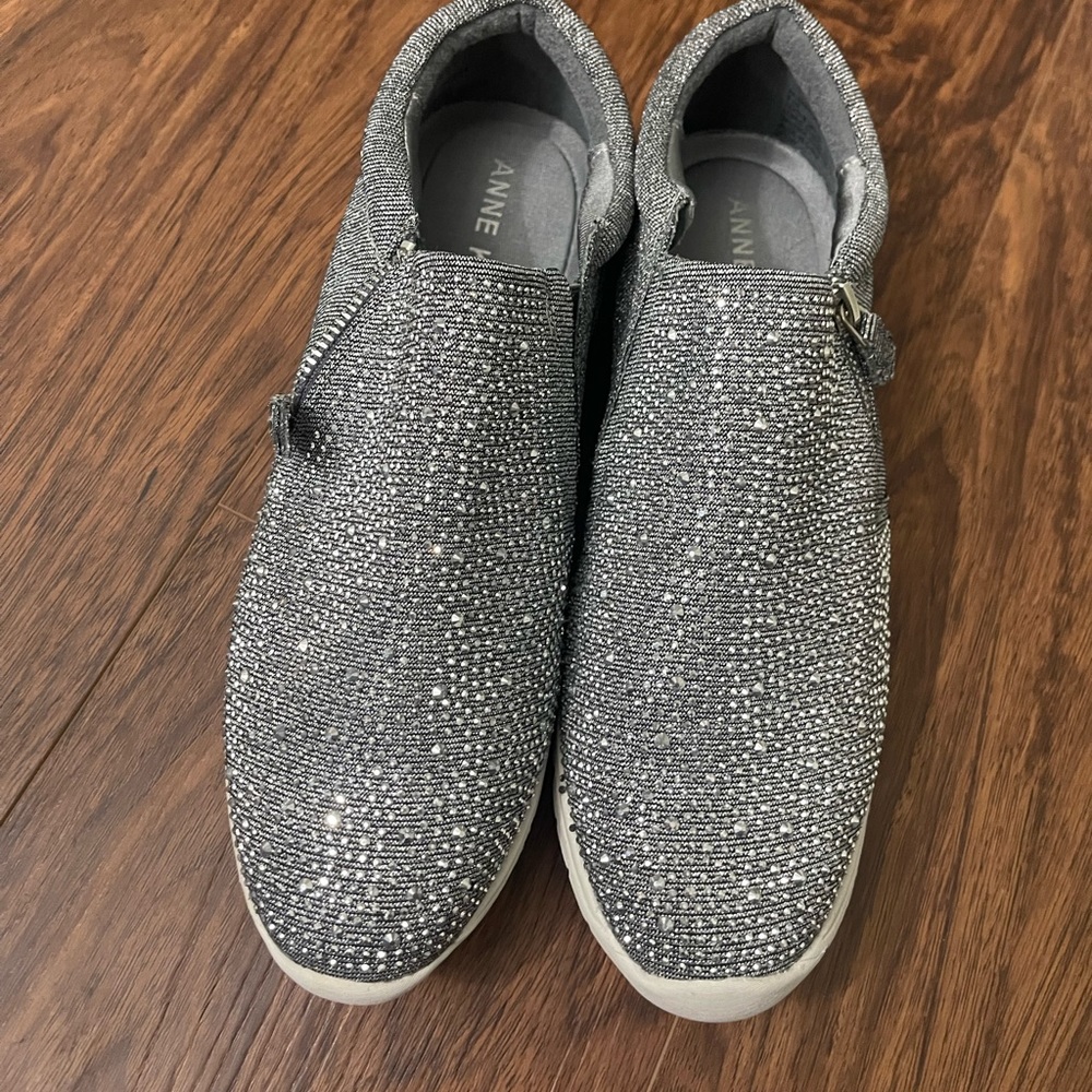 NWT Size 9.5 Anne Klein sneakers